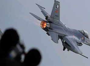 F-16’lar Suriye sınırında