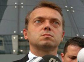 Uzan: Cemaat ilk kumpası bana kurdu