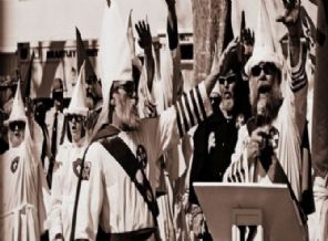 Irkçı KKK'dan Siyahi genci öldüren polise ödül!