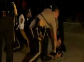 Gazetecilere silah çeken polise ceza