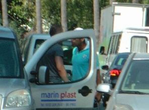 Kavga Başbakan'ın konvoyunu bekletti