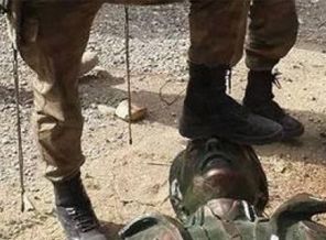 O heykeline basan askere şok!