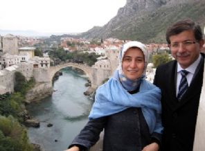 Ahmet Davutoğlu kimdir?