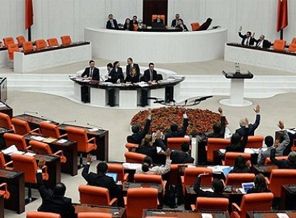 AK Parti'den alternatifli çalışma programı