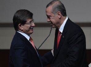 Davutoğlu'na en anlamlı destek