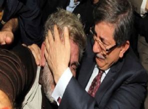 Davutoğlu'nu ağlatan baba konuştu