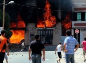 İsrail kana doymuyor!