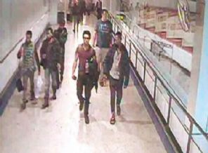 İngiltere, Türkiye'yi IŞİD'le karalıyor