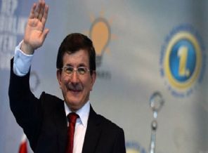 Ahmet Davutoğlu genel başkan seçildi