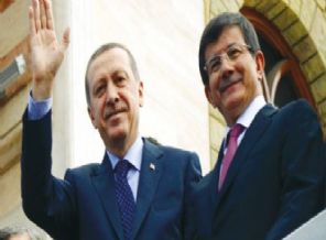 Erdoğan'dan Davutoğlu'na hükümeti kurma görevi