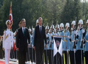Erdoğan, Gül'ü askeri törenle uğurladı