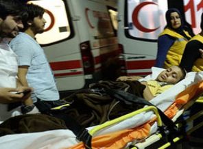 Yaralı Filistinliler Türkiye'ye getiriliyor