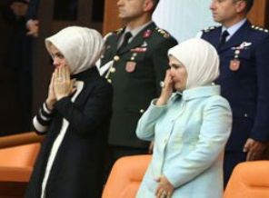 Erdoğan yemin ederken onlar ağladı