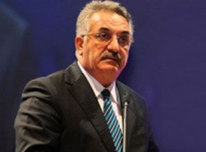 Yazıcı personelle vedalaştı