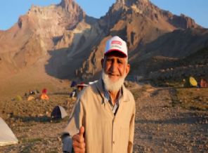 78 yaşında Erciyes'e tırmandı