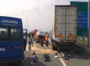 Otobanda feci kaza: 3 ölü