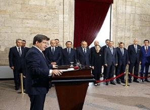 62. Hükümetten Anıtkabire ziyaret