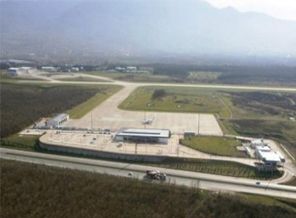 Havaalanı kaderine terkedildi!