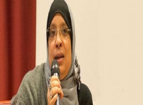 Müslüman meclis üyesini tehditle istifa ettirdiler!