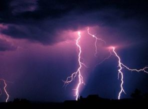 Sivas'ta yıldırım çarpan bir kişi öldü