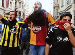 Üç büyükler dünya futboluna nam saldı