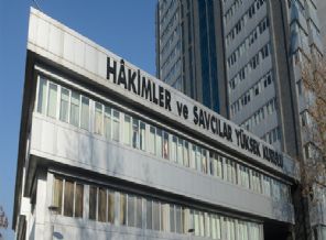 HSYK'da bitmek bilmeyen paralel bilmece