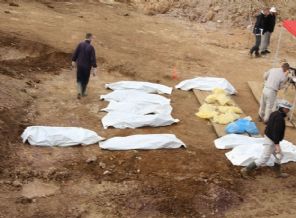 Musul'da toplu mezarlar bulundu