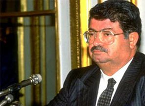 'Ahmet Özal babasını öldürenleri biliyordur'