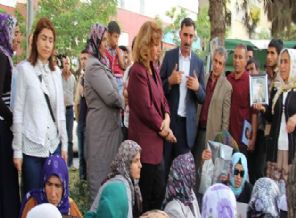 Anneler Davutoğlu ile görüştü