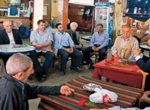 Edirne Valisi Kahvehanelere el attı