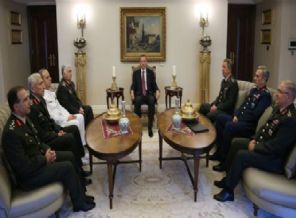 Erdoğan komutanları kabul etti