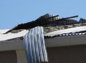 İşe başladığı ilk gün çatıdan düştü