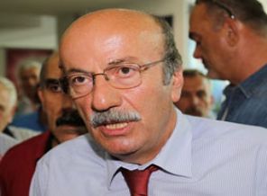 Bekaroğlu: CHP'de başörtülü vekil olmalı