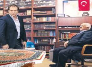 Fethullah Gülen'i bırakmıyor!