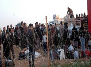 Suriyeliler IŞİD'den kaçıyor!