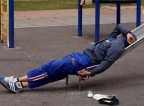 Tutuklular parka kelepçelendi