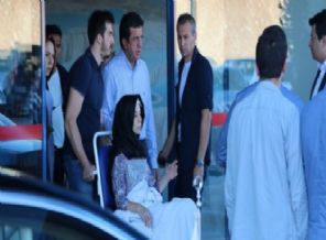 Bakan ve Vali'nin eşi taburcu edildi