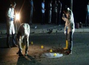 Mardin'de karayoluna havan topu düştü