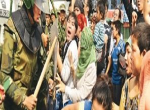 Güvenlik güçleri Kur'an kursunu bastı