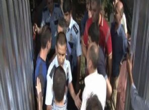 Oruç Baba Türbesi'nde arbede