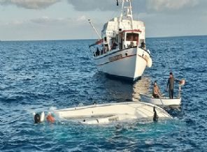 Akdeniz'in 500 göçmene mezar olduğu iddia edildi