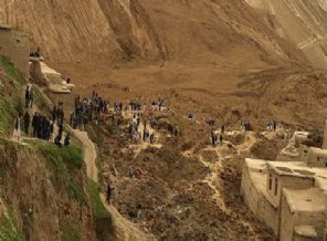 Karadeniz sahil yolunda heyelan