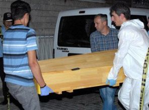 Suriyeli boğazı kesilmiş halde buldu