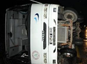 Konsere giden öğrenciler kaza yaptı