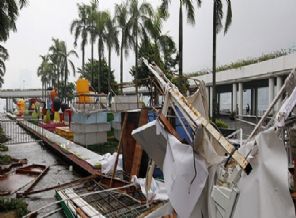 Tayfun nedeniyle 250 bin kişi tahliye edildi