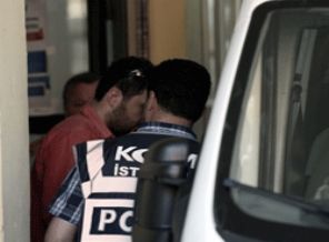 14 polis adliyeye sevk edildi