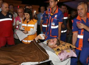 Filistinli 17 yaralı Türkiye'ye getirildi