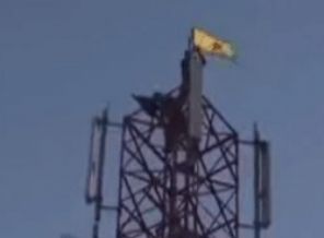 IŞİD Kobani'de Kürt bayrağını indirdi