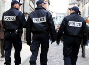 Fransa güvenlik önlemlerini artırıyor