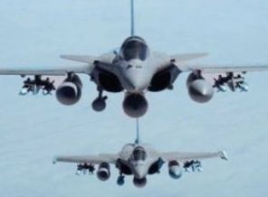 Suriye'de 12 Petrol rafinerisi vuruldu